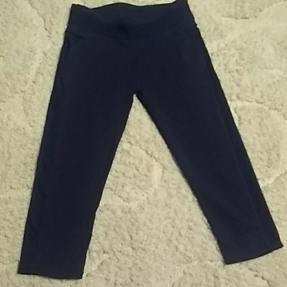 3/$15 Capri sport pants